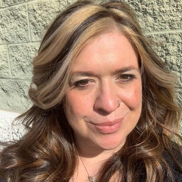 Meet your Posher, Jacqueline - Picture 2 of 2